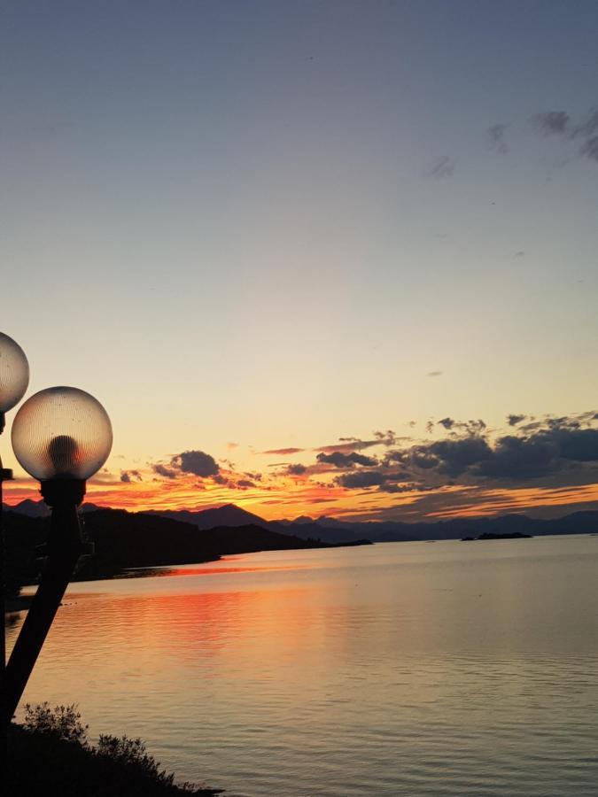 Rooms Lake View Balani Restaurant Shkoder Bagian luar foto