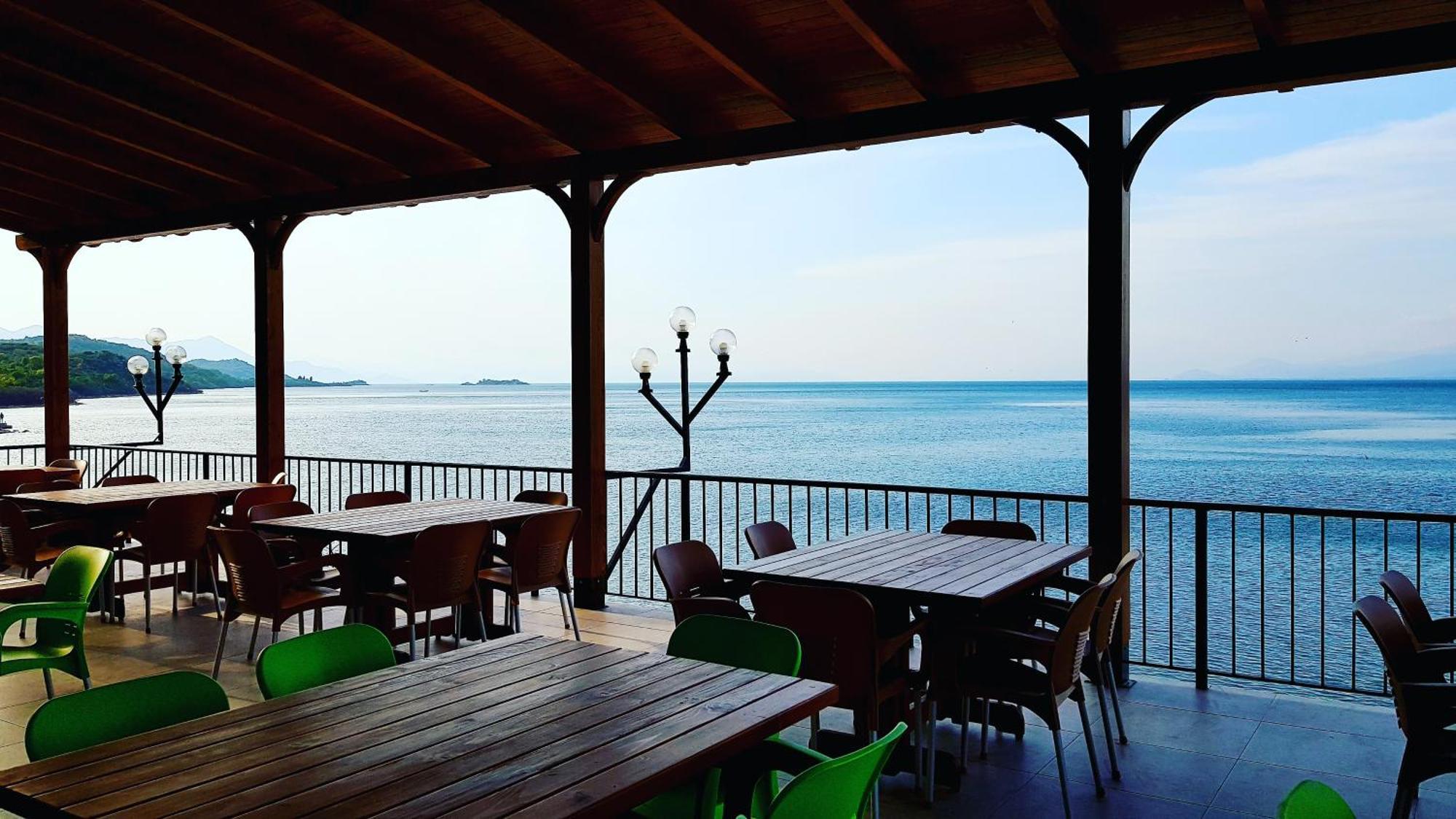 Rooms Lake View Balani Restaurant Shkoder Bagian luar foto