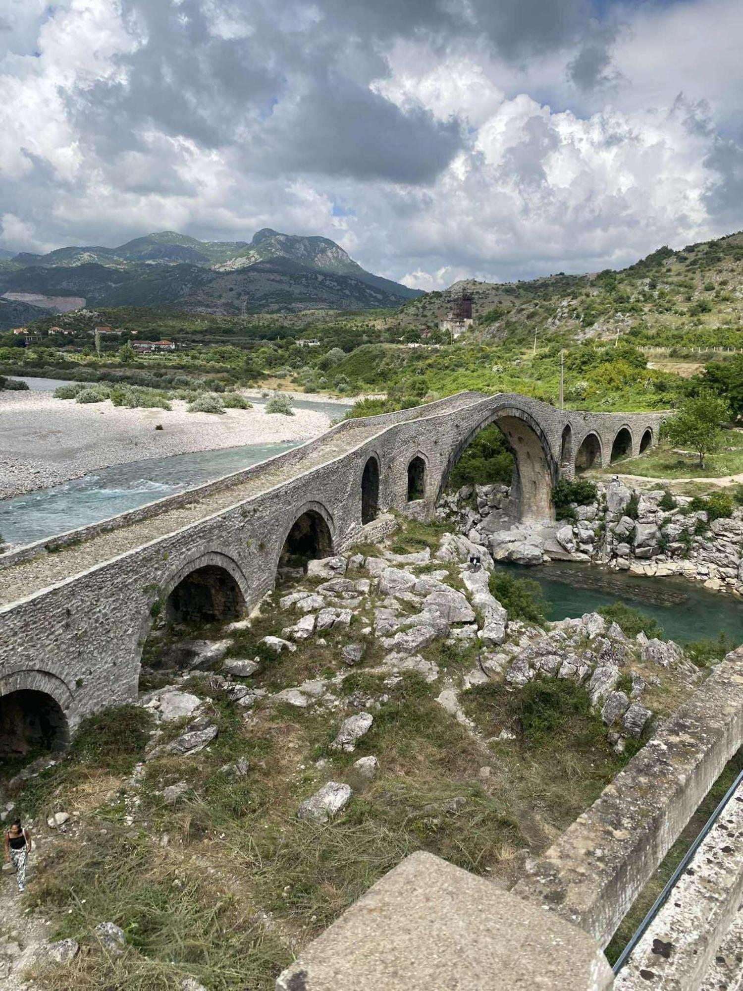 Rooms Lake View Balani Restaurant Shkoder Bagian luar foto