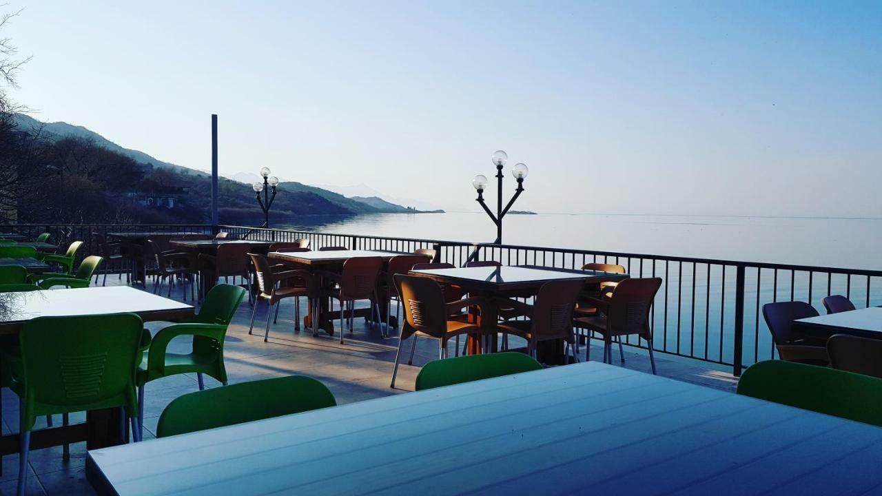 Rooms Lake View Balani Restaurant Shkoder Bagian luar foto