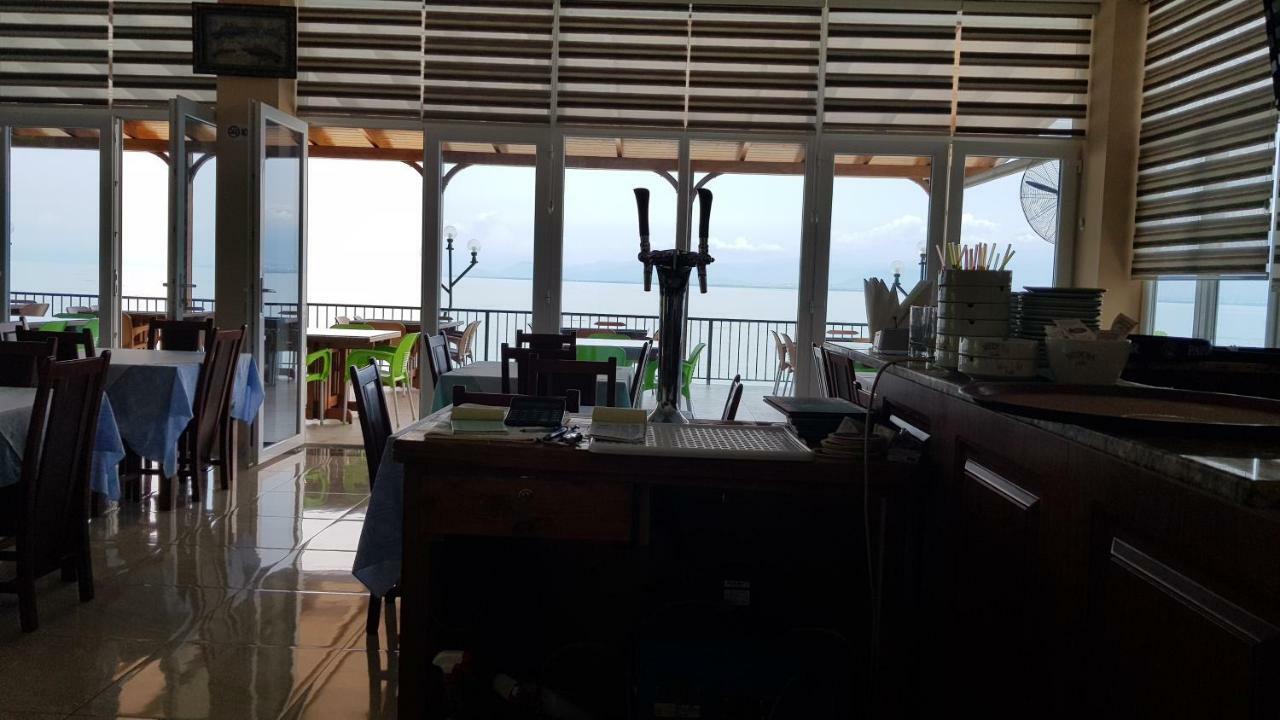 Rooms Lake View Balani Restaurant Shkoder Bagian luar foto