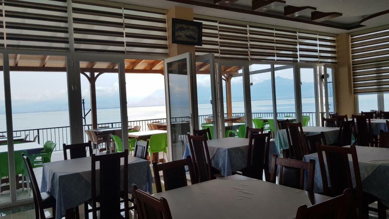 Rooms Lake View Balani Restaurant Shkoder Bagian luar foto