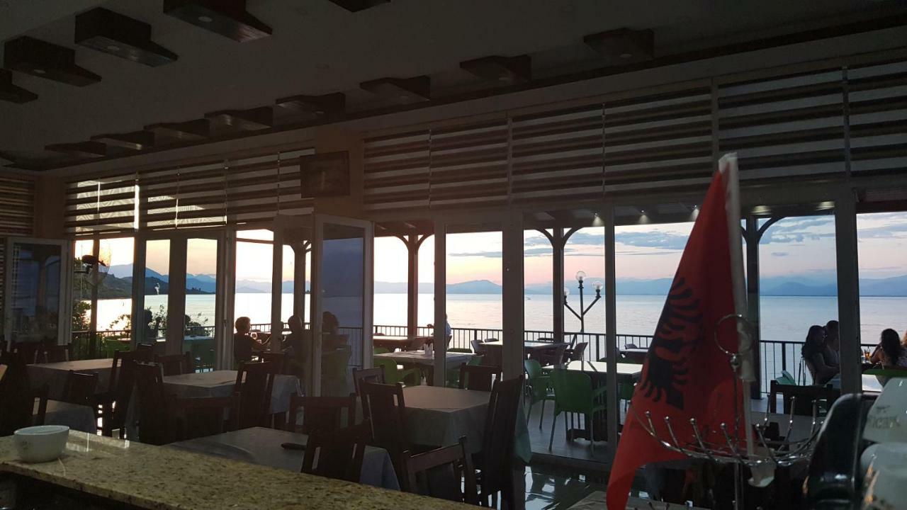Rooms Lake View Balani Restaurant Shkoder Bagian luar foto